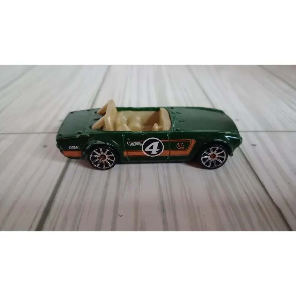 2009 Mattel Hot Wheels 1969 Triumph TR6 - 1:64 - Made in Malaysia
